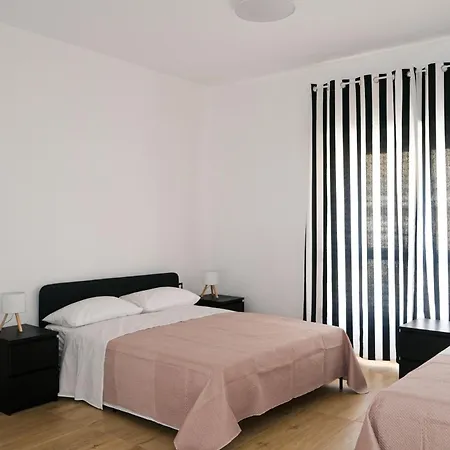 Aura Apartment *
